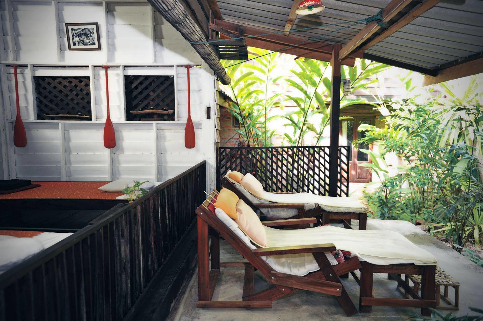 Luang Prabang Oasis Hotel Exterior photo