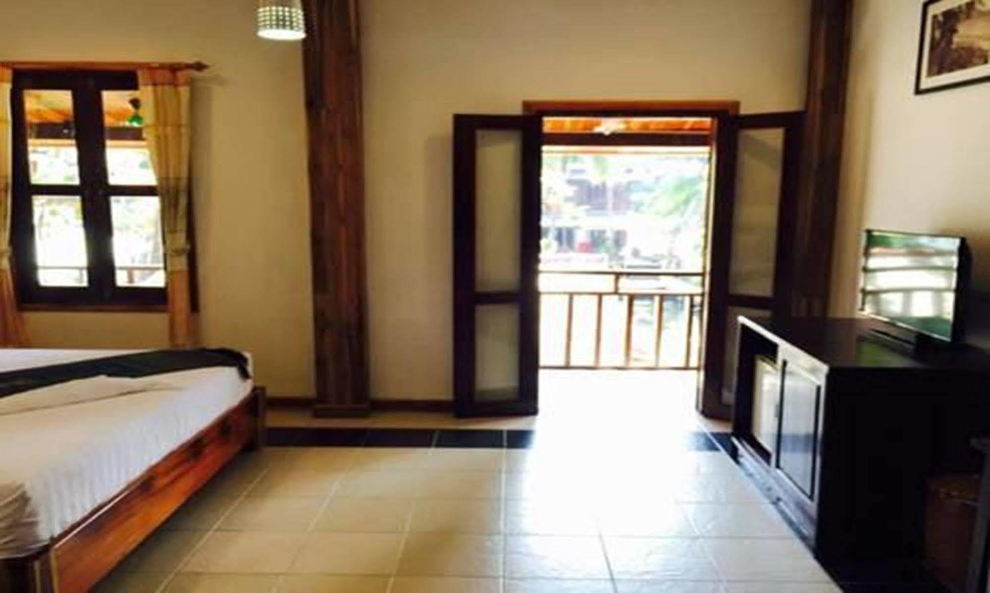 Luang Prabang Oasis Hotel Exterior photo